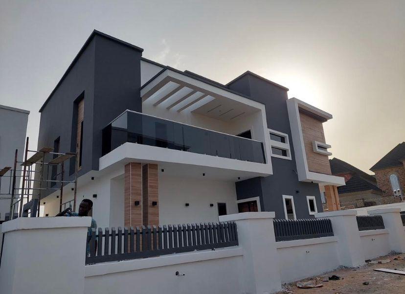 Distress Sale - 4 Bedroom Duplex